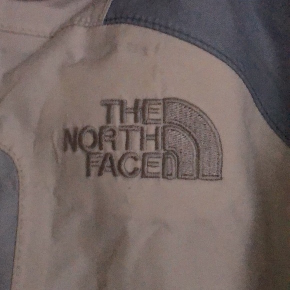 Girls The North Face Ski Jacket - Picture 5 of 9